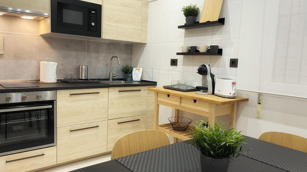 Vivienda Turistica Urbana En Santuchu, Comoda, Funcional Y Con Parking ビルバオ エクステリア 写真